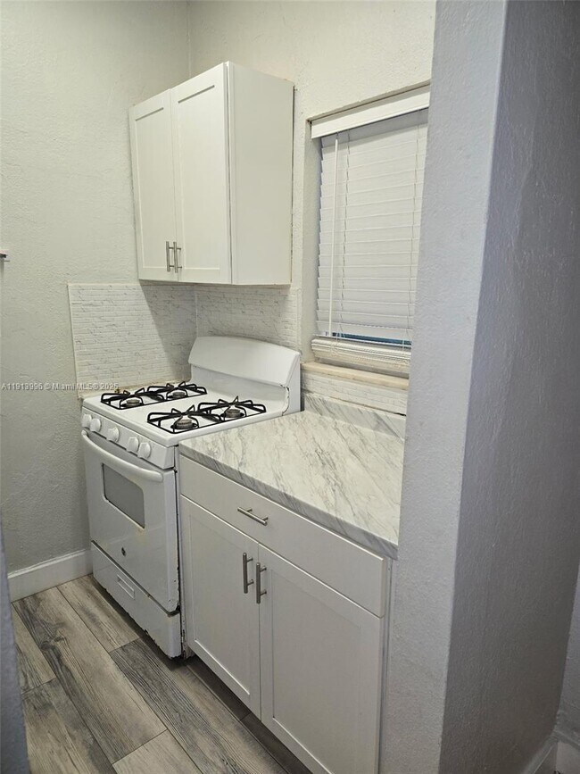 Foto del edificio - 215 30th St