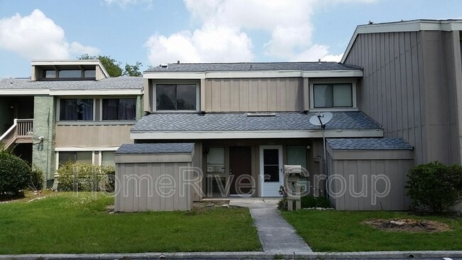 Building Photo - 5862 Peregrine Ave