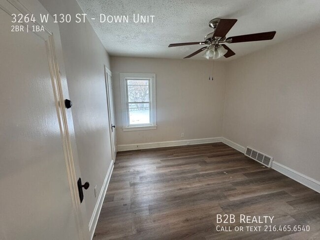 Foto del edificio - 3264 W 130th St