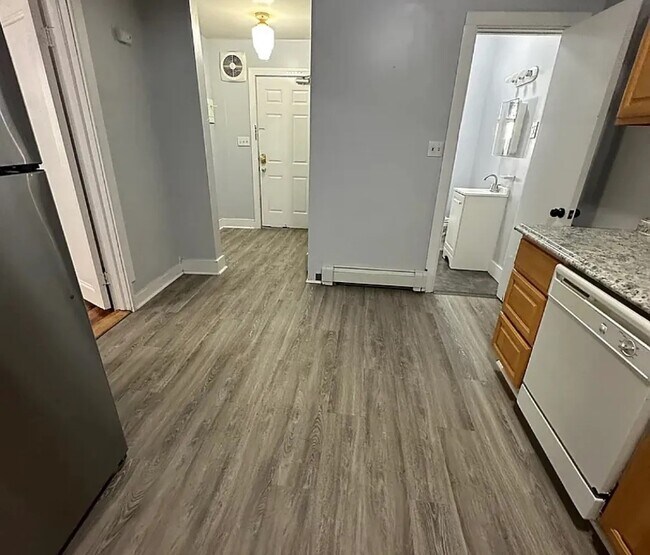 Foto del edificio - 1772 Whittier St