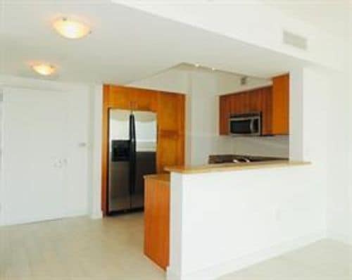 Building Photo - 1755 E Hallandale Beach Blvd