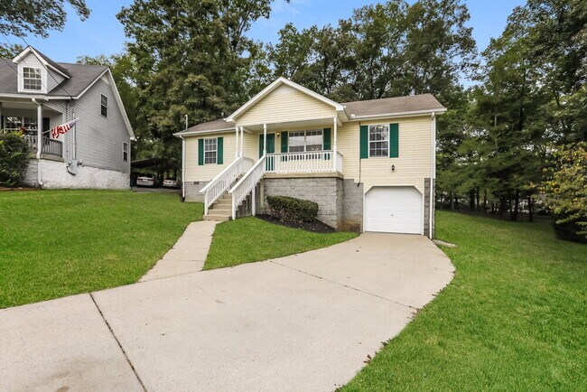 Foto del edificio - 425 Jonesboro Ct