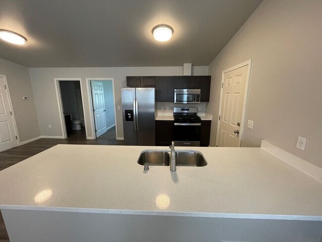 Building Photo - 1571 N Tinitun Cir