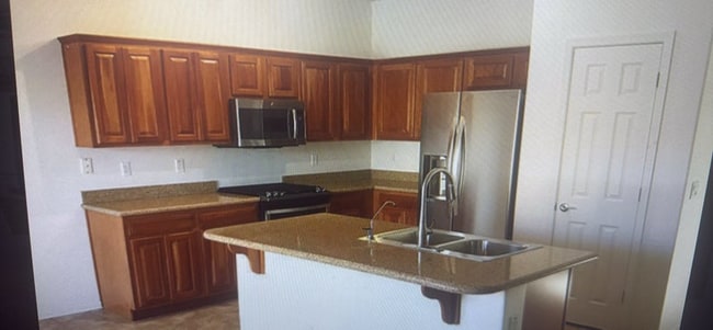 Foto del edificio - 4194 E Westchester Dr