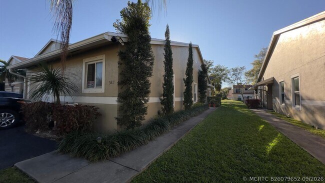 Building Photo - 5811 NW 57th Ave