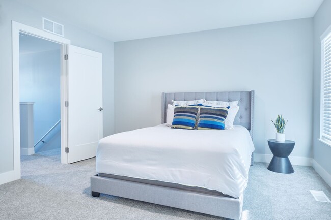Foto del edificio - The Finch | Two Bedroom Townhome
