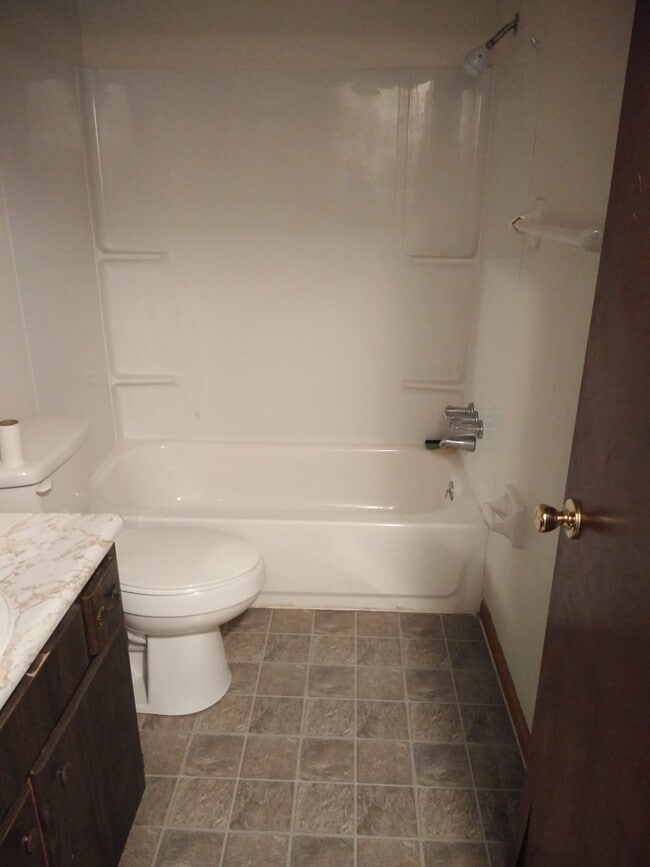 Bathroom - 124 Chestnut St