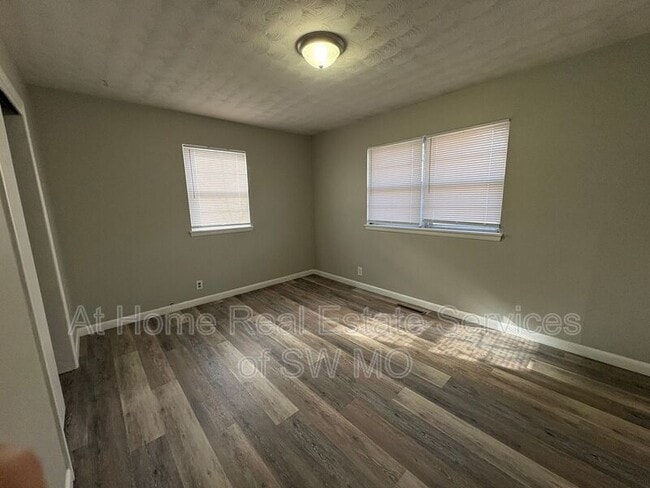 Building Photo - 1344 S Prince Ln