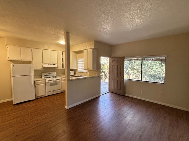 Building Photo - 2629 B St