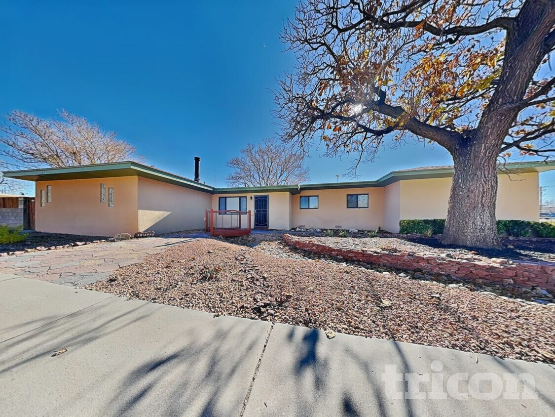 Foto principal - 900 Arizona St SE