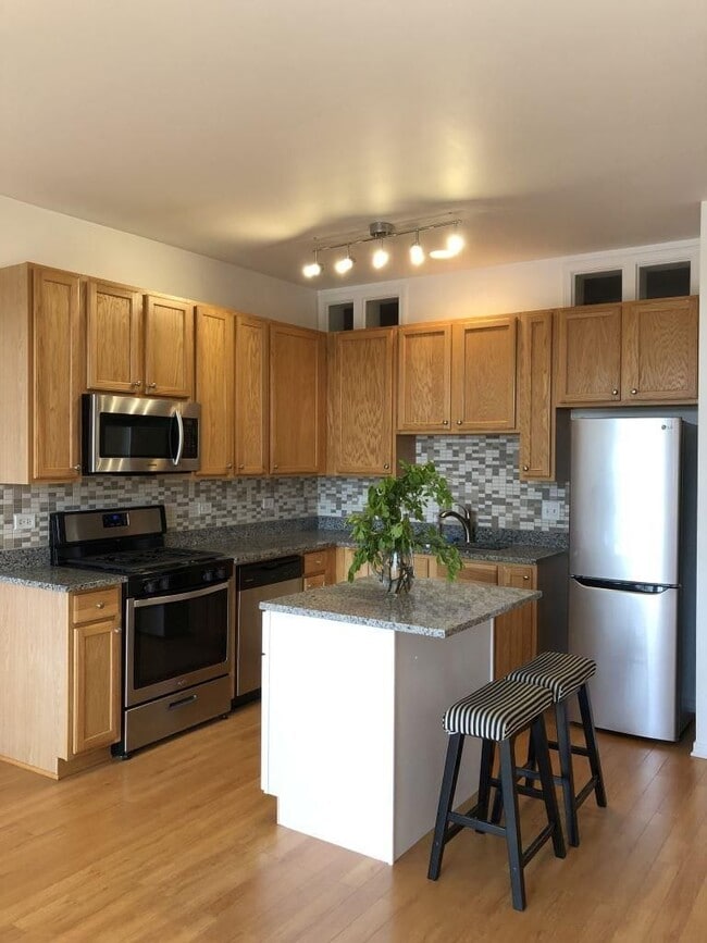 Foto del edificio - 2935 N Clybourn Ave