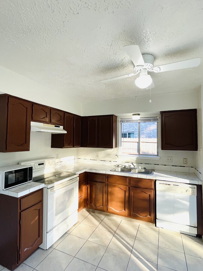 Foto del edificio - 7211 Winding Trace Dr