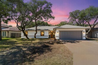 Building Photo - 113 Royal Oaks Dr