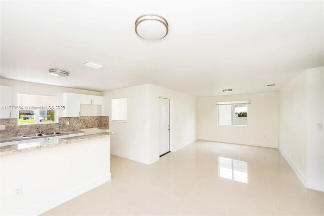 Foto del edificio - 3059 NW 58th St
