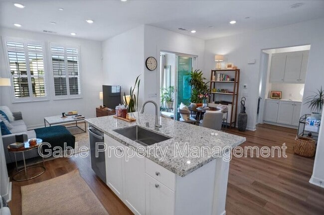 Foto del edificio - 26955 W Prospector Rd