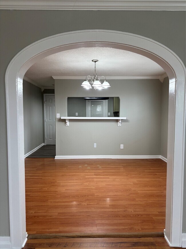 Foto del edificio - 2841 Wagon Trail Rd