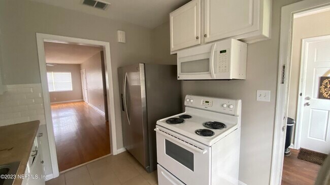 Foto del edificio - 1543 Nicholson Rd