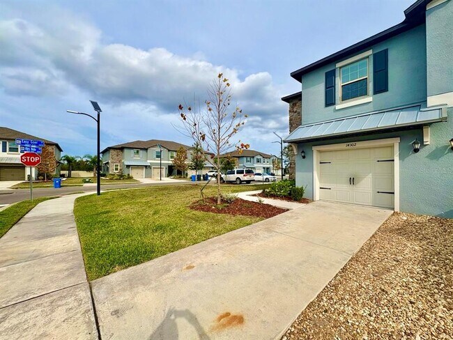 Building Photo - 14302 Editors Note St