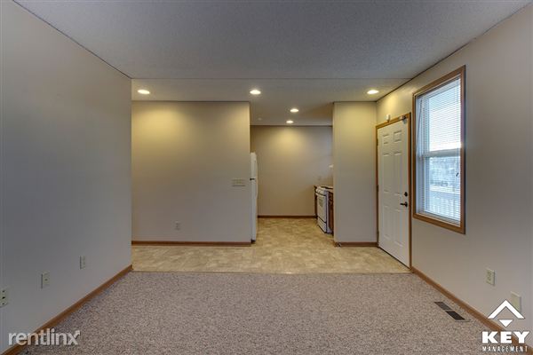 Building Photo - 1056 N Cleveland Ave