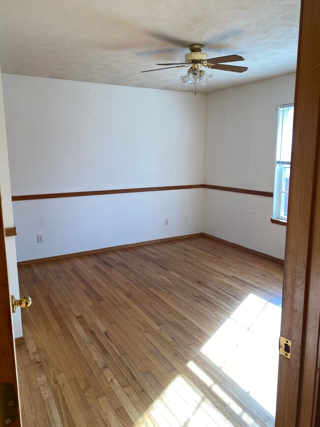 Foto del edificio - 110 E Church Hill Ct