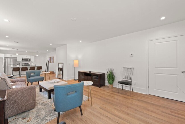 Foto del edificio - 636 Francis Pl NW