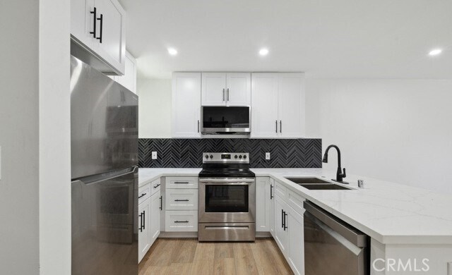 Foto principal - 17000 Burbank Blvd