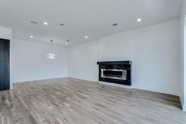Building Photo - 708 W 9th St