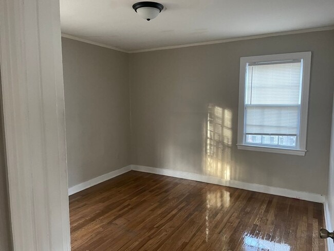 Building Photo - 3787 Fairmont Ave