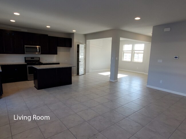 Foto del edificio - 2412 Pecan Island Dr