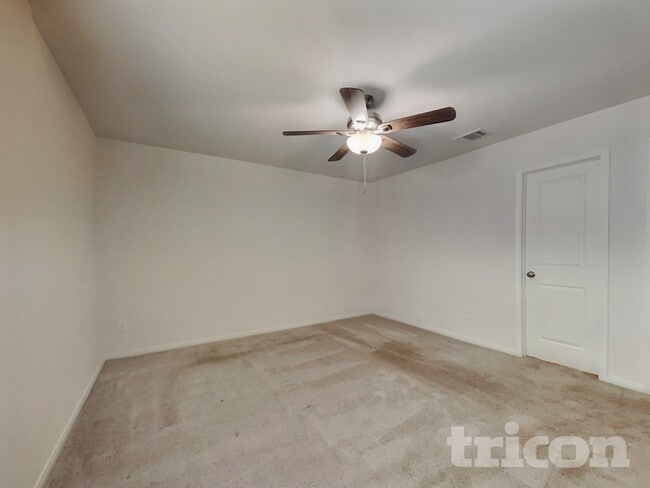 Building Photo - 15672 Del Norte Dr