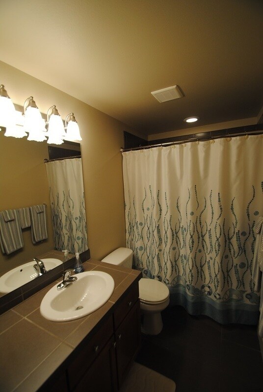 Foto del edificio - 723 N 95th St