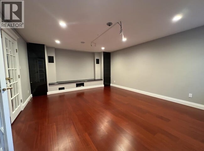 Building Photo - 6925 Angus Dr