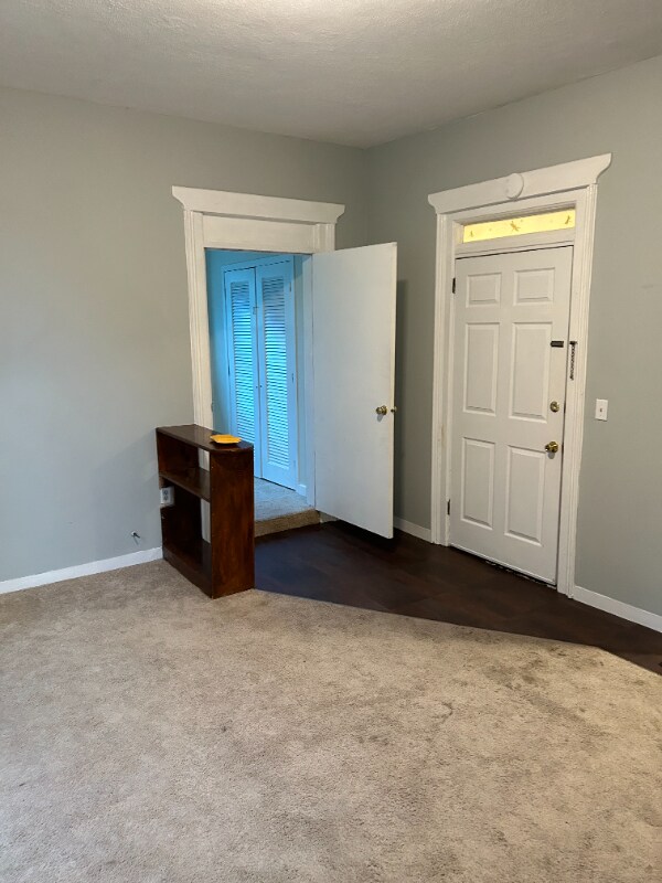 331 W 5th St Unit Lower Front, Oswego, NY 13126 Room for Rent in
