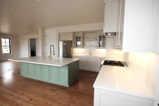 Foto del edificio - 1023 Creekview Dr