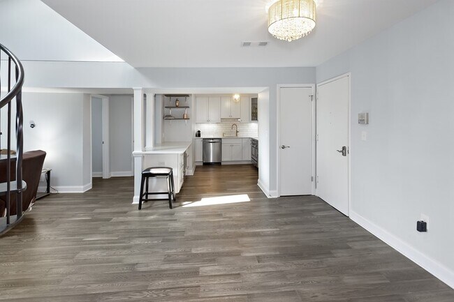 Building Photo - 41 Mt Kemble Ave