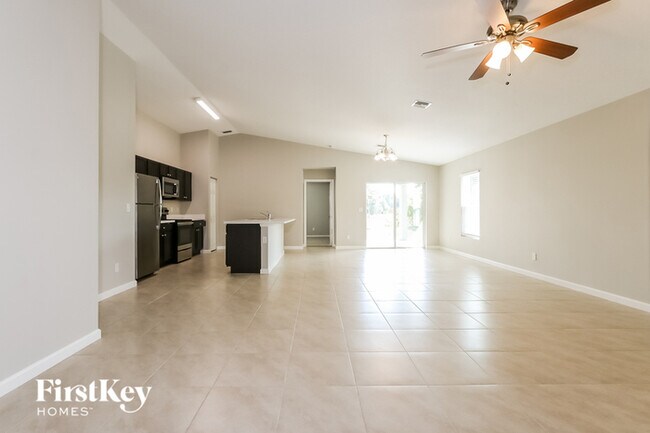 Foto del edificio - 4057 SW McIntyre St