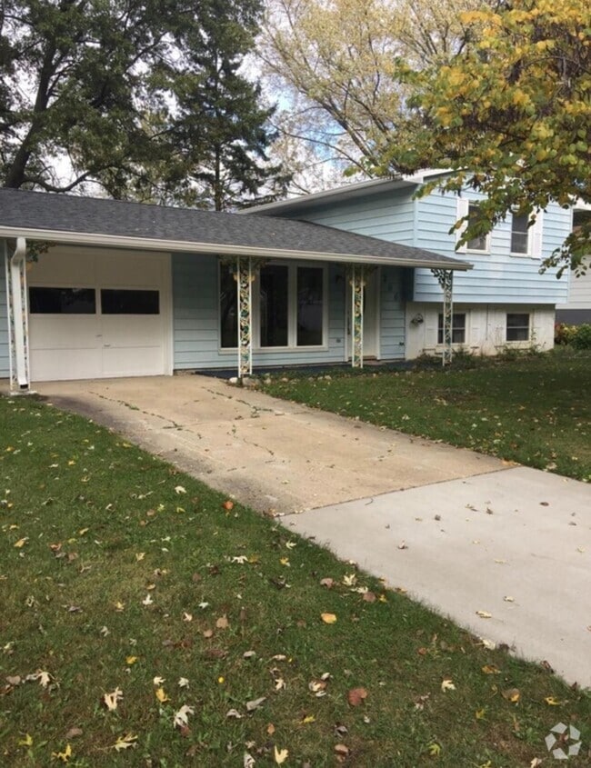 Building Photo - 206 Myrtle Dr