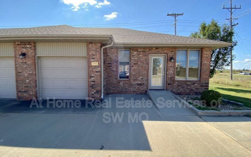 5579 N 17th St, Ozark, MO 65721 Condo for Rent in Ozark, MO