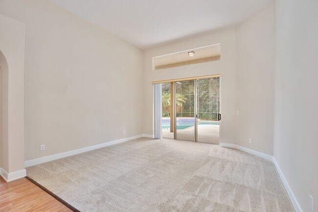 Foto del edificio - Stunning 4/3 Pool Home with a Bonus Room a...