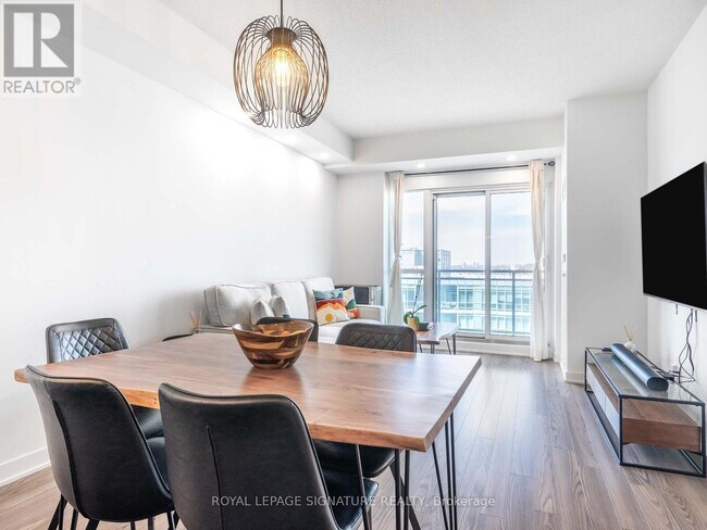 Building Photo - 165 Legion Rd N