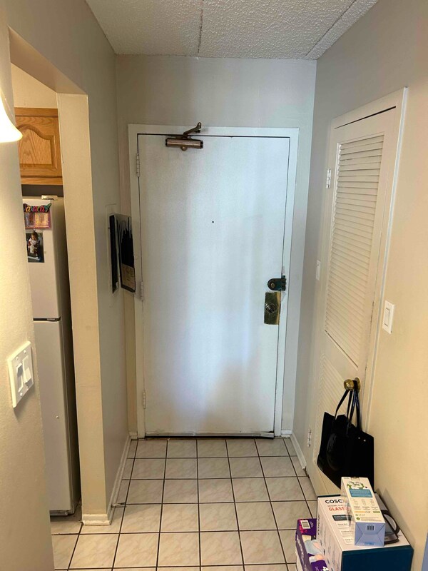 9098 W Terrace Dr Unit 3L, Niles, IL 60714 Condo for Rent in Niles