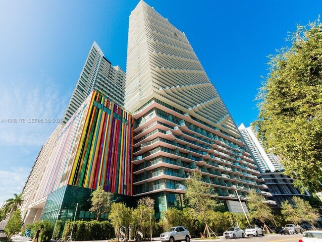 Foto del edificio - 1300 S Miami Ave