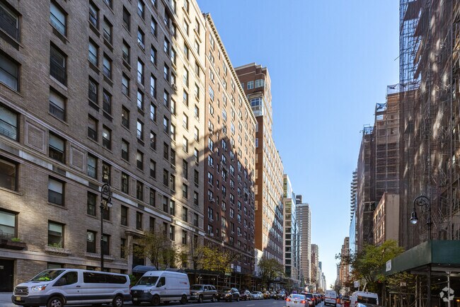 Building Photo - 115 E 86th St