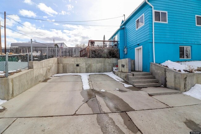 Building Photo - 511 Q St