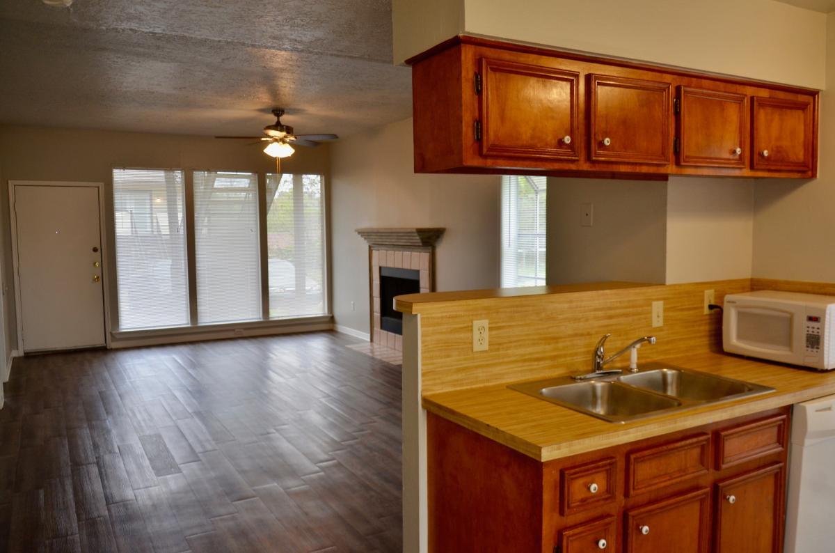 Nice and open. - 908 Pearl St