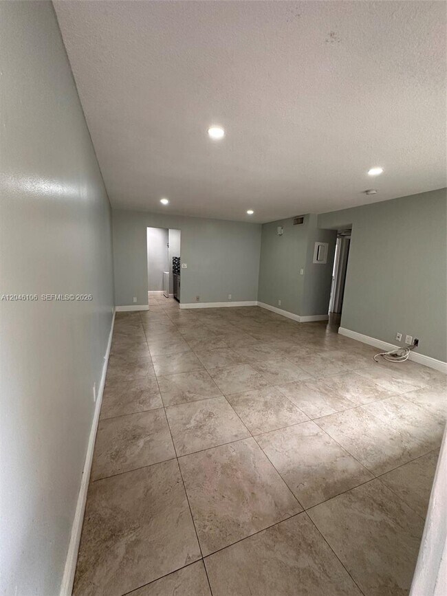 Foto del edificio - 9976 Twin Lakes Dr