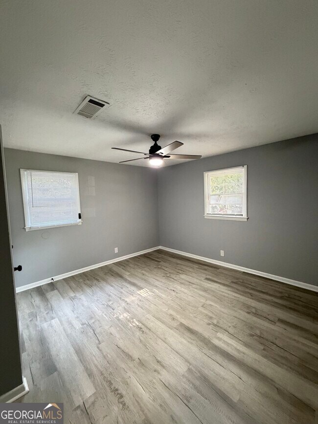 Foto del edificio - 1280 Janice Ln NW