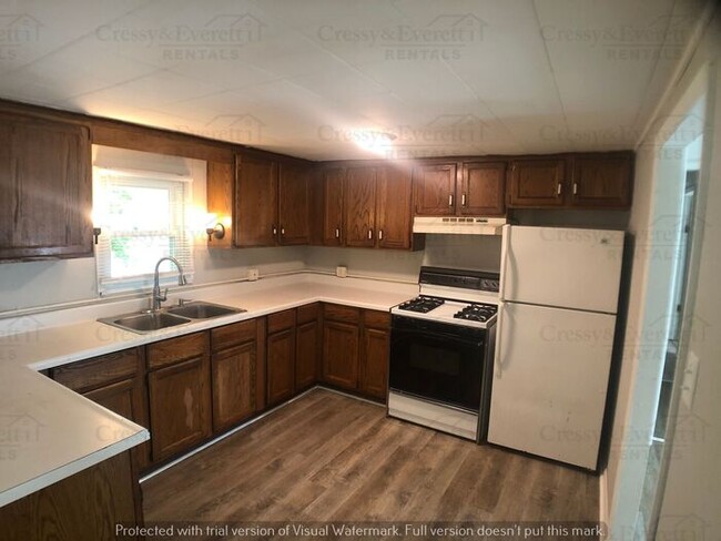 Building Photo - Spacious 3 Bedroom in Paw Paw