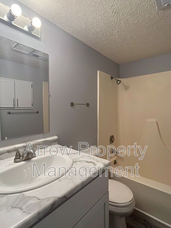 Foto del edificio - 660 S 20th St