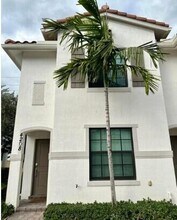 Building Photo - 4208 Napoli Lake Dr